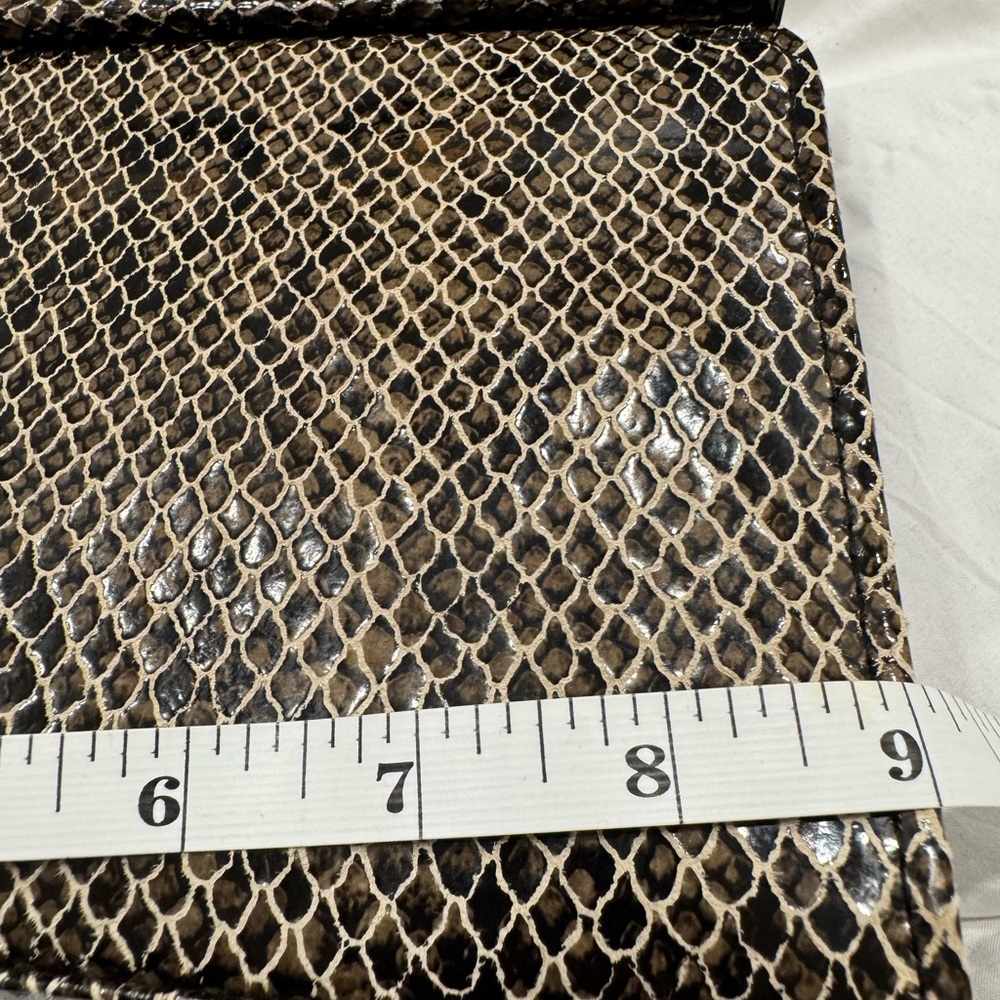 COPY - SNAKE PRINT PURSE - Picture 12 of 12